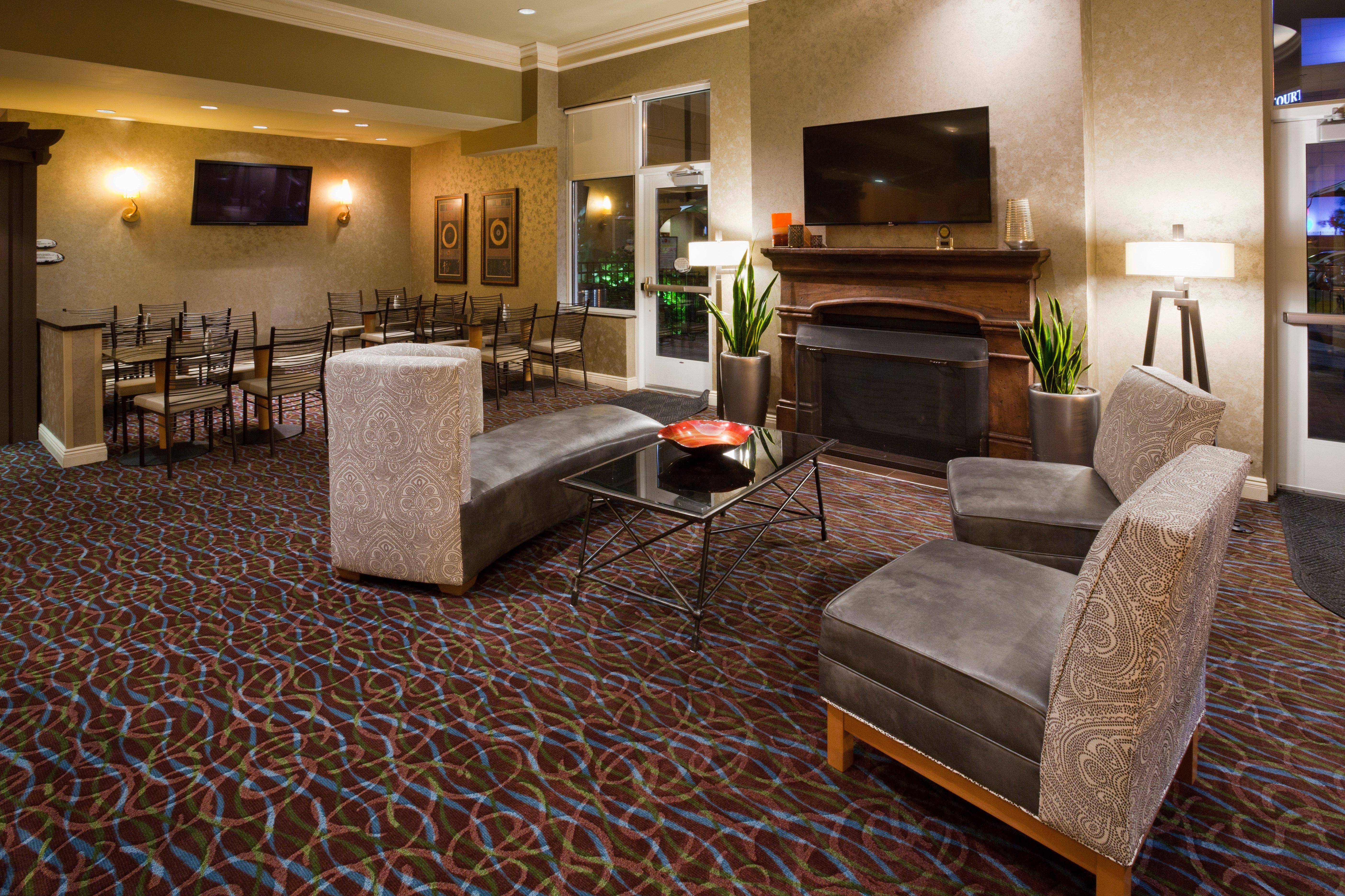 Holiday Inn Hotel & Suites Maple Grove Northwest Minneapolis-Arbor Lakes, An Ihg Hotel Bagian luar foto